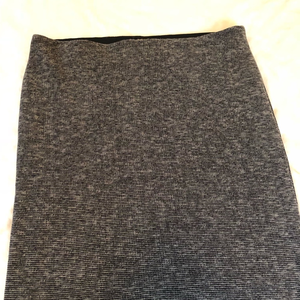 Black & Gray knit pencil skirt (pull on)